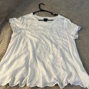 Torrid size 0 white flowy top